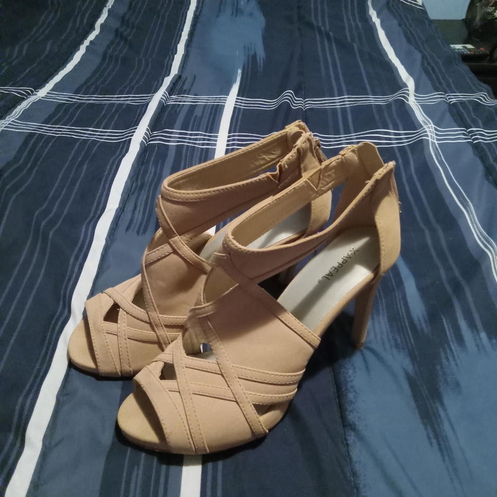 Heels like new